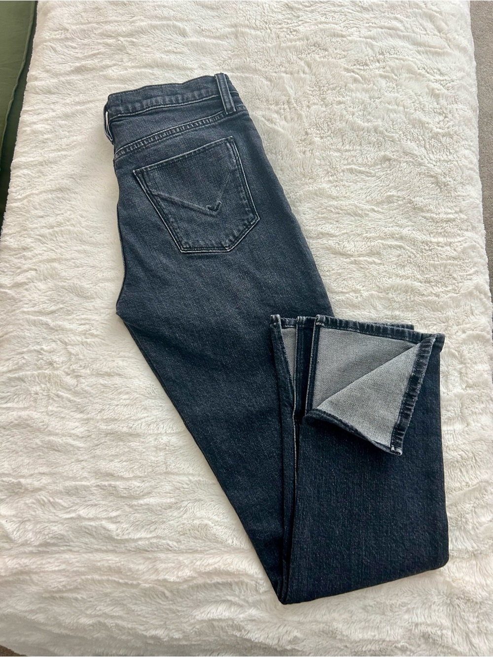 NEW Hudson Jeans Women’s Slim Straight - Black Wash Denim